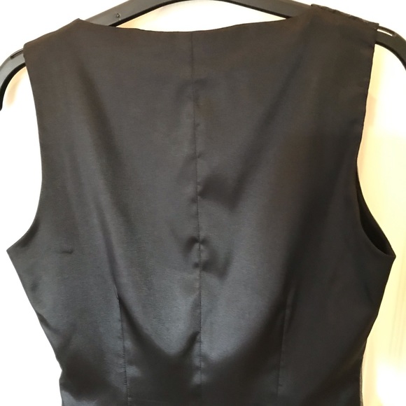 InWear Dressy Black Sleeveless Top with Embossed Flower Beading, Size 4 - Picture 14 of 14